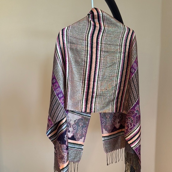 Pashmina Scarf Purple and Gold Geometric Pattern with Fringe - Picture 5 of 8